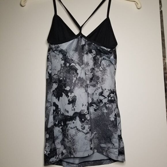 Champion Sports Crossback Tanktop Size Medium - Picture 8 of 8